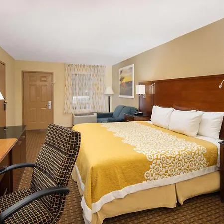Days Inn By Wyndham Thomaston-2
