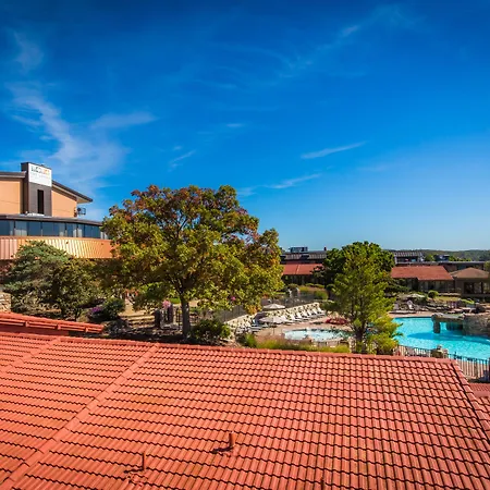 Lodge Of Four Seasons Golf Resort, Marina & Spa-3