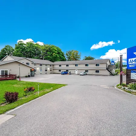 Americas Best Value Inn Marquette-3