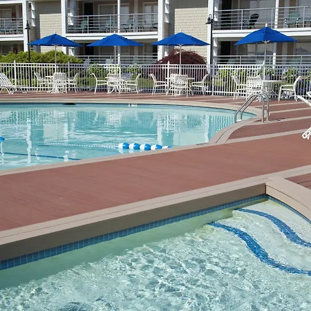 Hyannis Harbor Hotel (Adults Only)-3
