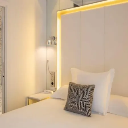 Nouvel Hotel Eiffel-3