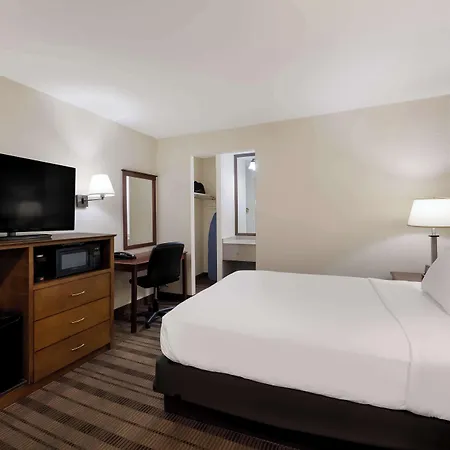 Surestay Plus By Best Western Woodbury Inn-3