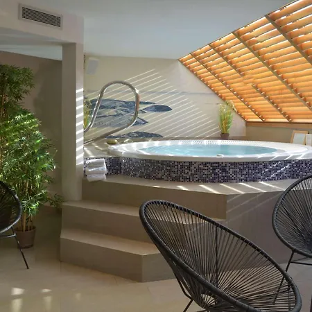 Best Western Les Bains Hotel et SPA-3