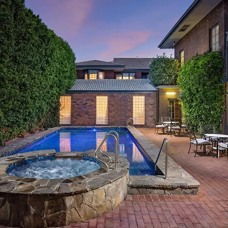 Adelaide Inn-3