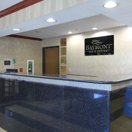 Baymont By Wyndham Muskegon-3