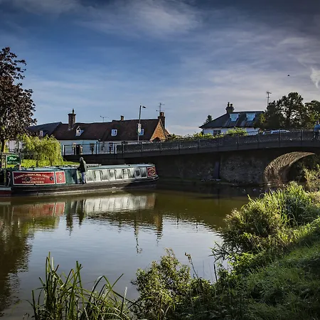 The Three Swans Hotel, Hungerford, Berkshire - The Coaching Inn Group-2