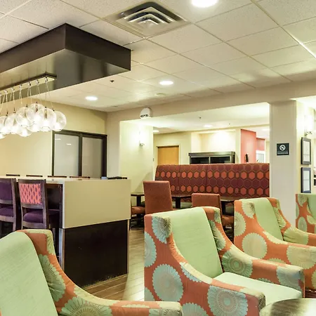 Hampton Inn Muskegon-3
