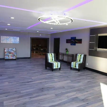 Surestay Plus Hotel By Best Western Point Richmond-3