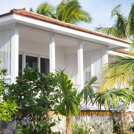 Coral Sands Inn & Cottages-3