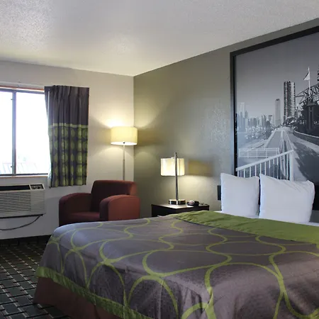 Super 8 Grand Rapids City Center-3
