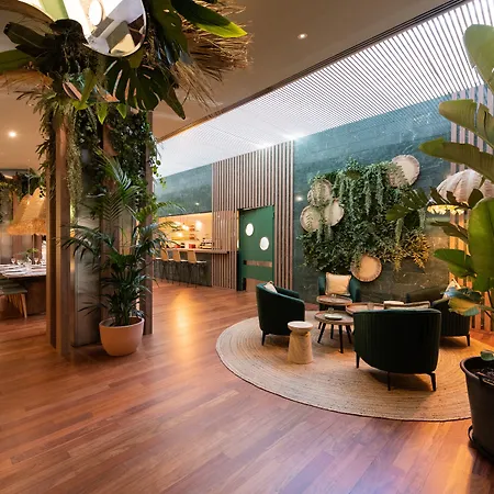 Aparthotel Atenea Barcelona-2