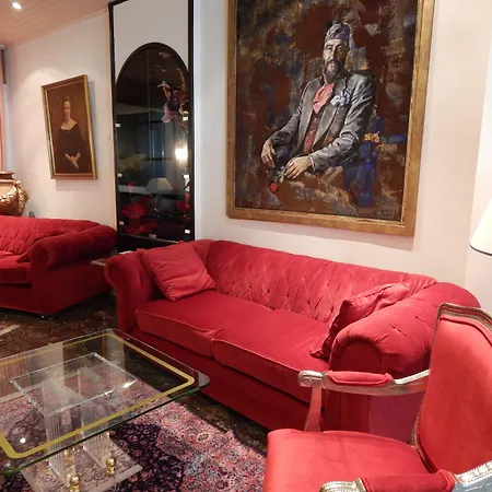 Hotel Montree-3