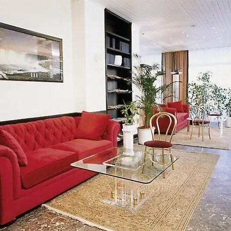 Hotel Montree-2