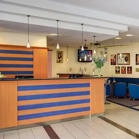 Intercityhotel Stralsund-2