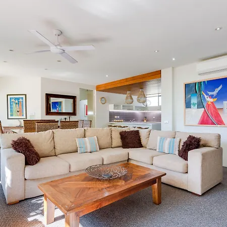 Nautilus Beachfront Villas & Spa-3