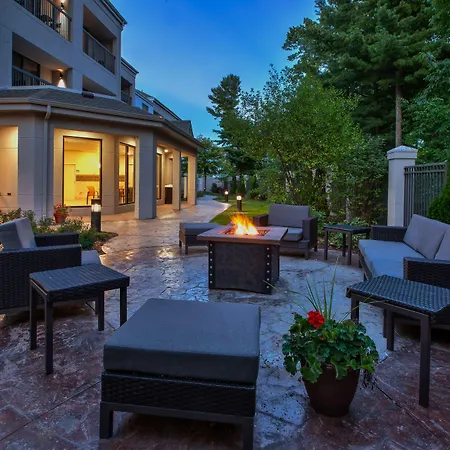 Courtyard By Marriott Traverse City-3