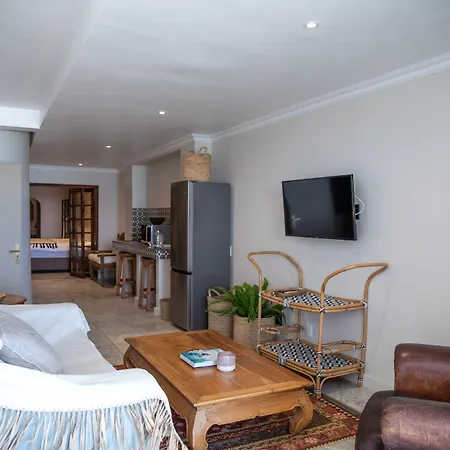 Sea Castle Hotel Camps Bay-2