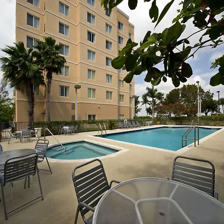 Homewood Suites Miami Airport/Blue Lagoon-3