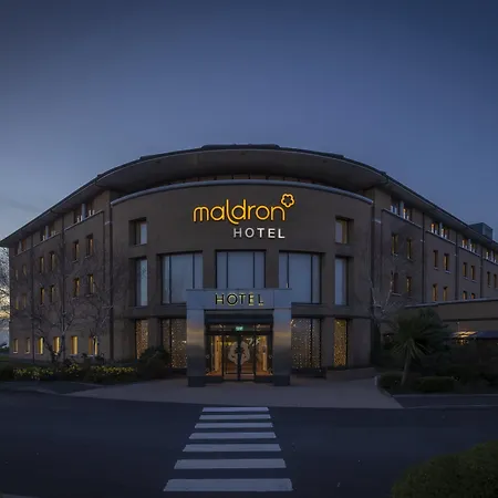 Maldron Hotel Belfast International Airport-3