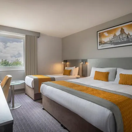 Maldron Hotel Belfast International Airport-2