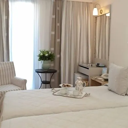 The Park Hotel Piraeus-3