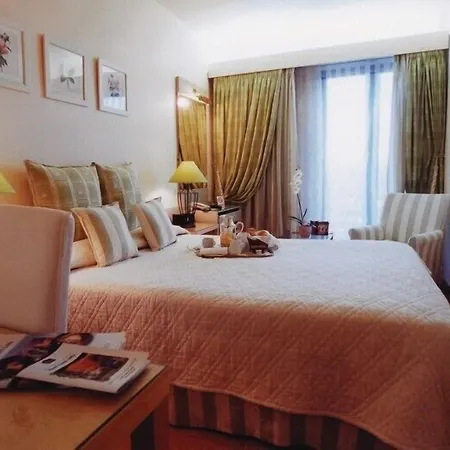 The Park Hotel Piraeus-2