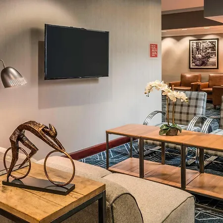 Four Points By Sheraton Boston Logan Airport Revere-2