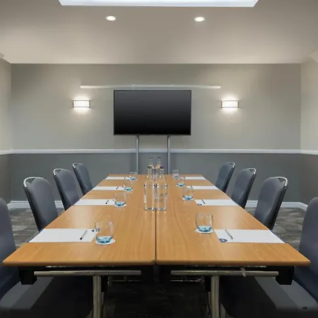 Delta Hotels By Marriott Waltham Abbey-3