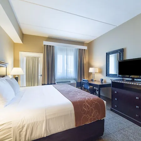 Comfort Suites Beachside-3