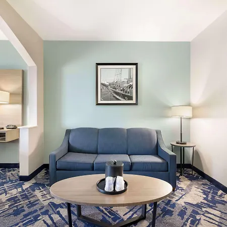 Best Western Savannah Airport Inn & Suites-3