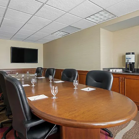 Hilton Garden Inn Cleveland Downtown-3