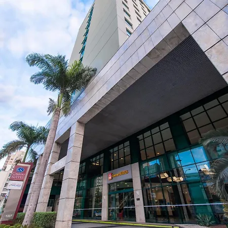 Comfort Suites Vitoria-3