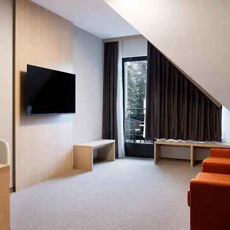 Hotel Kompas-3