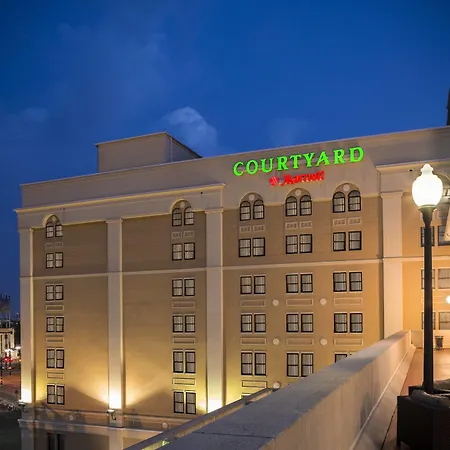 Courtyard By Marriott Norfolk Downtown-2
