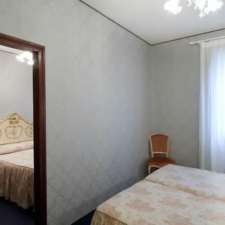 Hotel Diana-3