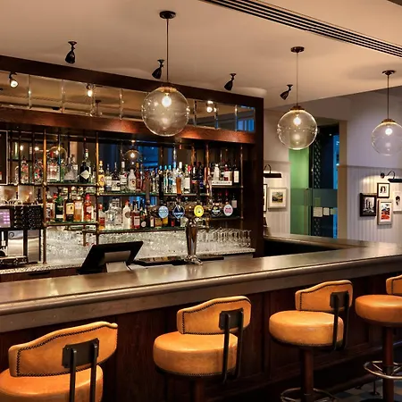 Leonardo Hotel Cardiff-3
