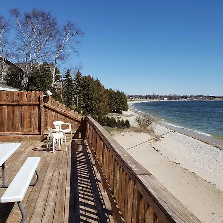 Algoma Beach Motel-3