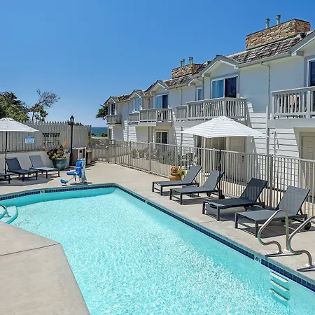 Pelican Inn & Suites-3