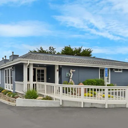Sand Pebbles Inn-3