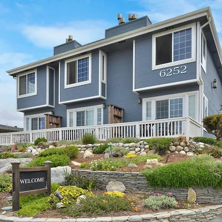 Sand Pebbles Inn-2