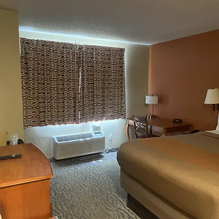 Regency Inn & Suites-3