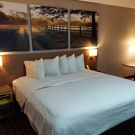 Days Inn & Suites By Wyndham Huntsville-2