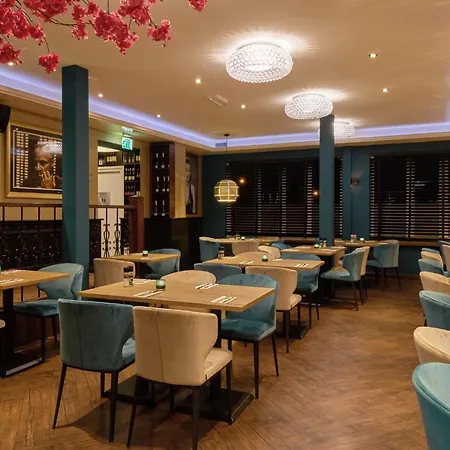 Boutique Hotel Chariot - Amsterdam Schiphol Airport-2