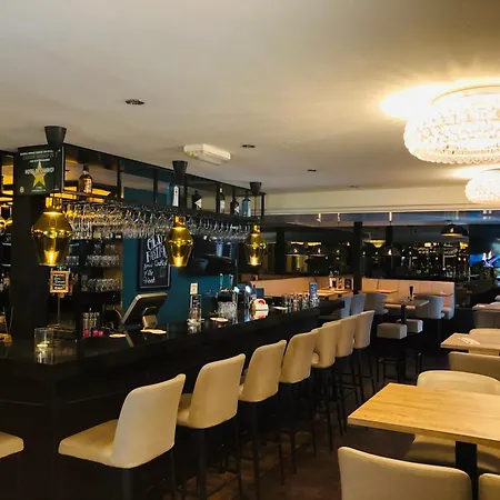 Boutique Hotel Chariot - Amsterdam Schiphol Airport-2