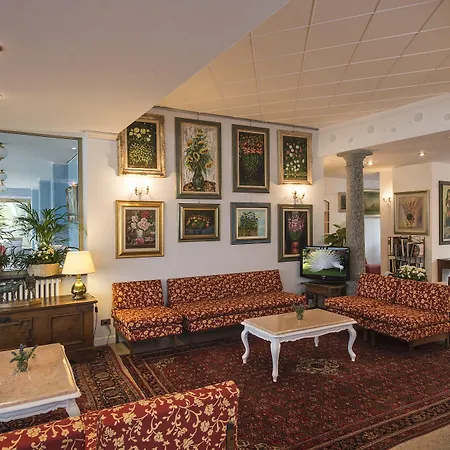 Hotel Carillon-2