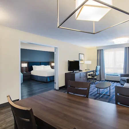 Holiday Inn & Suites Grande Prairie By Ihg-2