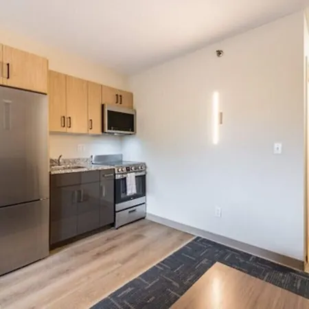 Residences At Solomon Pond-3