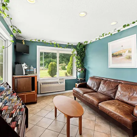 Americas Best Value Inn Stonington Mystic-2