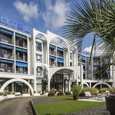 Brit Hotel Du Lac-3