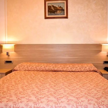Hotel Condor-3